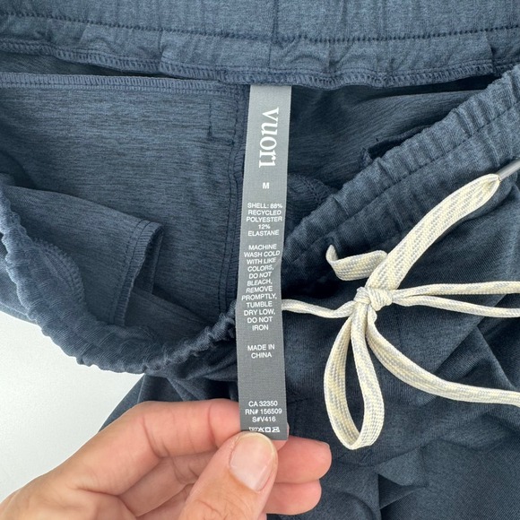 Vuori Sunday Performance Jogger Pants Ink Blue Mens Size M Athletic Fit - Picture 10 of 10